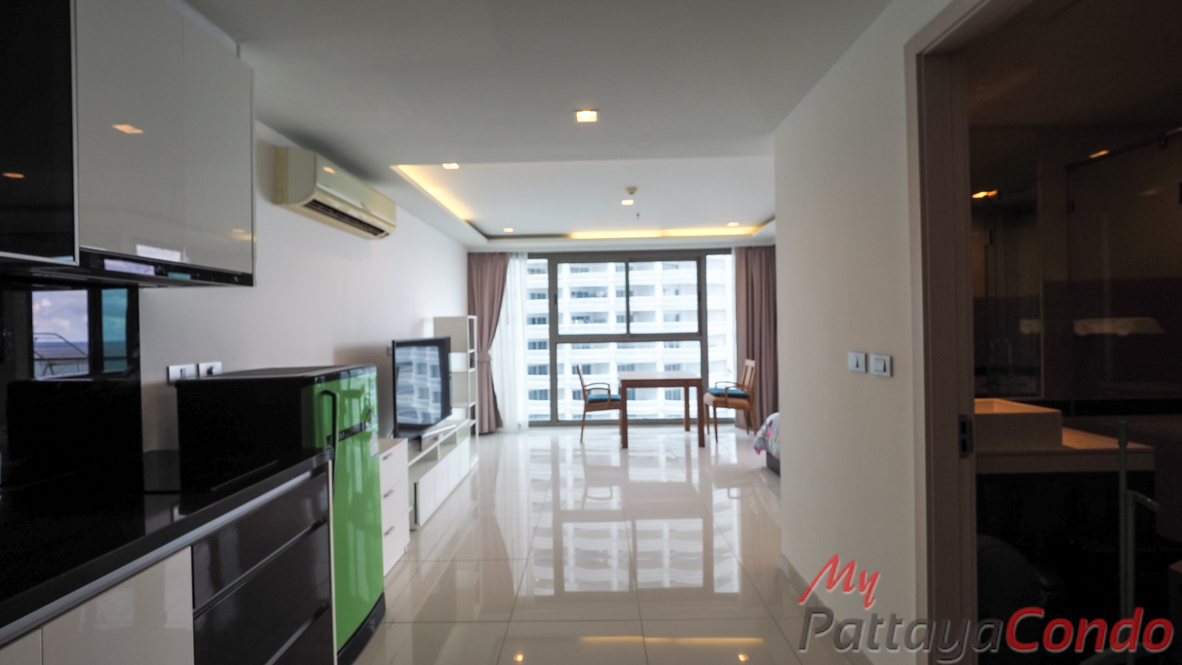Wong Amat Tower Pattaya Condo For Sale - WT27