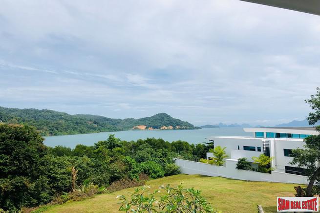 Impressive Four-Bedroom Sea View Villa in Ao Por for Rent