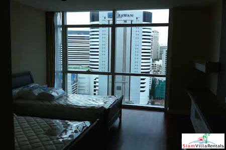 Athenee Residence | Very Large Luxury Three Bedroom Condo for Rent at Rajdamri BTS.