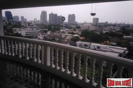 Urbitia Thong Lo