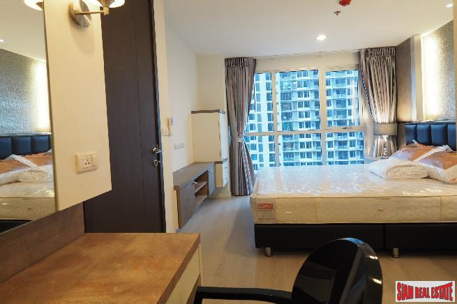 Rhythm Narathiwas | Two Bedroom Corner Unit with City Views for Rent in Sathorn