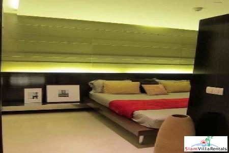 Manhattan Chit Lom | Spacious Living & City Views from this Two Bedroom Condo for Rent in Ratchathewii