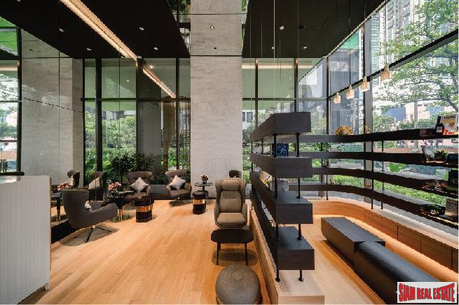 Newly Completed Ultra Luxury High-Rise Condo at Chidlom in the Pathumwan Area -Discount and Rental Guarantee 5% for 2 Years! 2 Bed Units