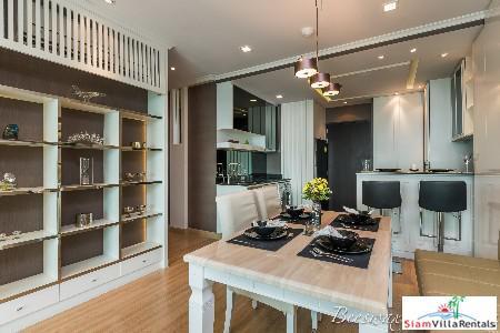 Skywalk Condo | Fantastic City Views from this Contemporary Two Bedroom Condo in Phra Khanong-2