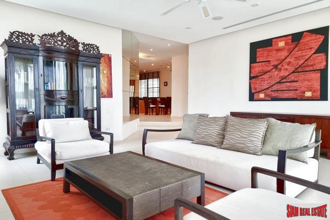 Layan Garden | Luxurious Three Bedroom Condo with Pool Access for Rent