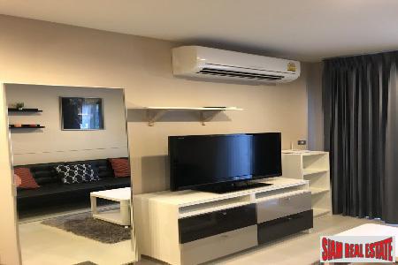 Rhythm Sukhumvit 36-38 | Furnished Contemporary Two Bedroom Condo for Rent