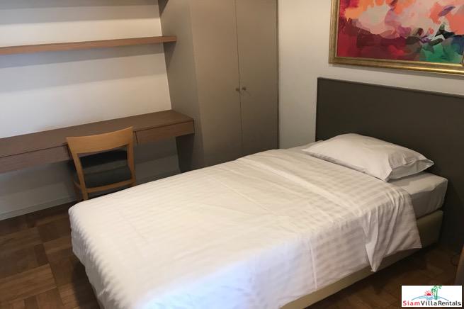 Bangkok Garden | Extra Large Three Bedroom Service Apartment for Rent in Chong Nonsi