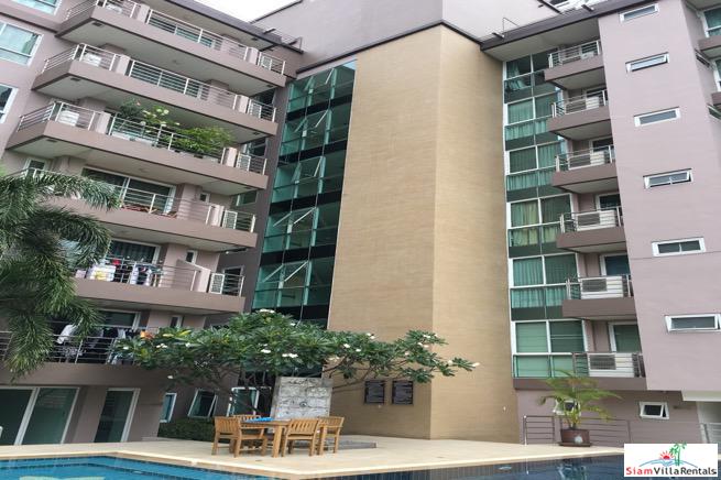 Serene Place | Two Bedroom Asoke Condo For Rent Near Shopping and Benchasiri Park