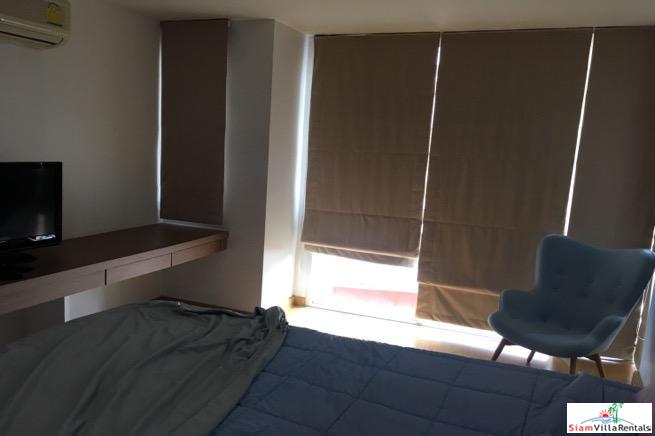 Serene Place | Two Bedroom Asoke Condo For Rent Near Shopping and Benchasiri Park