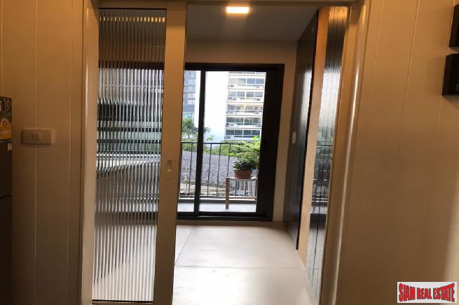 Newly Completed Furnished Condos by Leading Thai Developers next to BTS Onnut - 1 Bed Plus Units - 15% Discount! Free Furniture and Free Transfer!