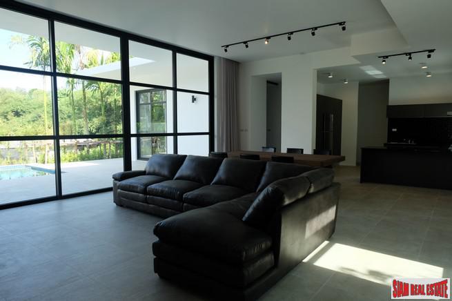 New Three Bedroom Single Storey Pool Villa in Central Rawai Location