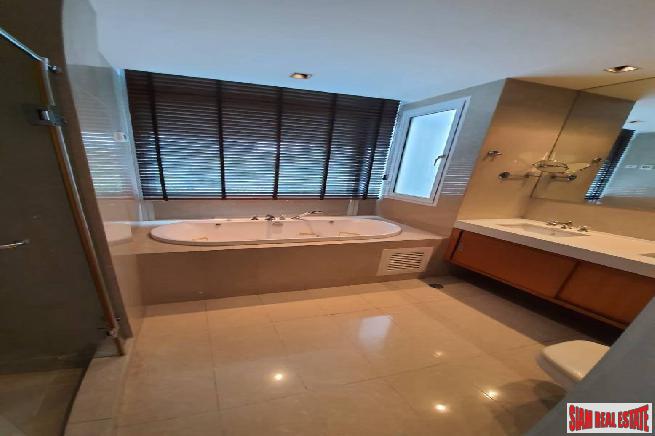 Athenee Residence | Spectacular City Views from this Three Bedroom Corner Condo in Phloen Chit