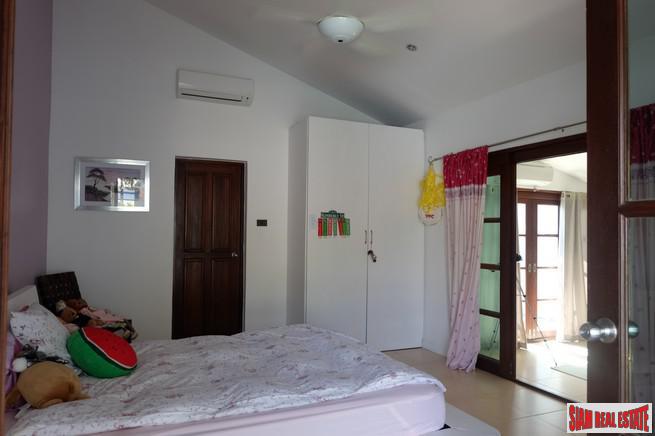 Loch Palm Cove | Large Courtyard Design Three Bedroom Pool Villa for Sale