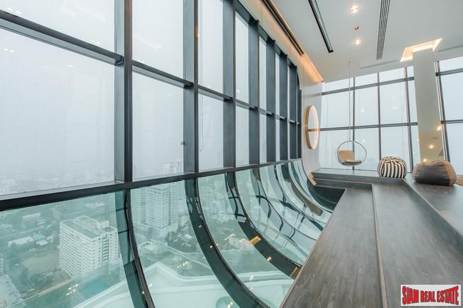 Newly Completed High-Rise Condo with Excellent Facilities at the Popular area of Ekkamai by Top Developer - 2 Bed Units