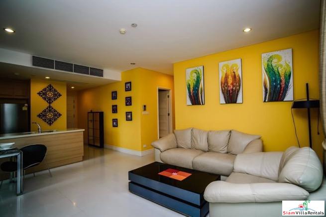 Aguston Sukhumvit 22 | Charming Deluxe Two Bedroom Condo with Extras and Pets Allowed in Phrom Phong