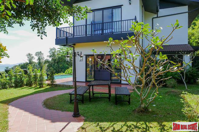 Luxurious Four-Bedroom Sea-View Pool Villa in Prestigious Yamu Estate