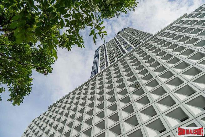 Newly Completed Luxury Condos at Trendy area of Thong Lor, next to BTS - 2 Bed Units - Up to 23% Discount!