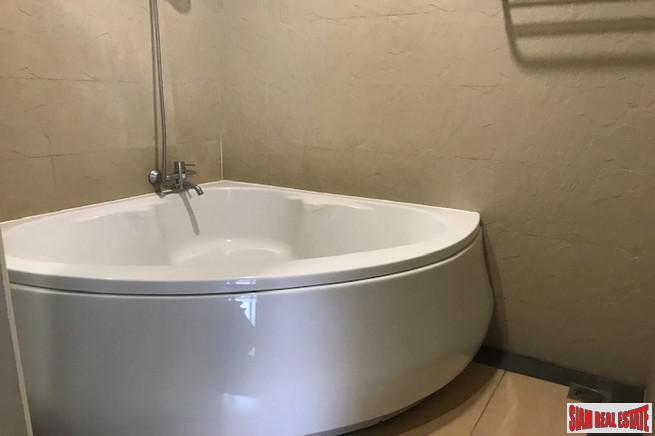 Large Two Bedroom Pool Villa in the Convenient Saiyuan Area of Rawai