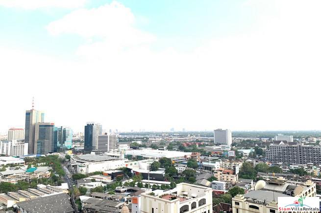 The Lumpini 24 | Elegant Two Bedroom Condo for Rent with City Views in Phrom Phong