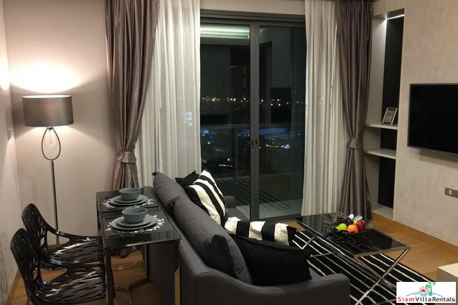 The Lumpini 24 | Elegant Two Bedroom Condo for Rent with City Views in Phrom Phong