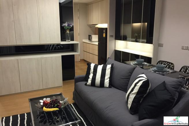 The Lumpini 24 | Elegant Two Bedroom Condo for Rent with City Views in Phrom Phong