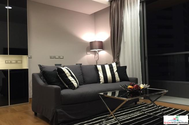 The Lumpini 24 | Elegant Two Bedroom Condo for Rent with City Views in Phrom Phong