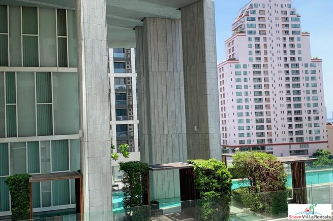 Diplomat 39 | Classic One Bedroom Condo with Pool View just a One Minute Walk from BTS Phrom Phong