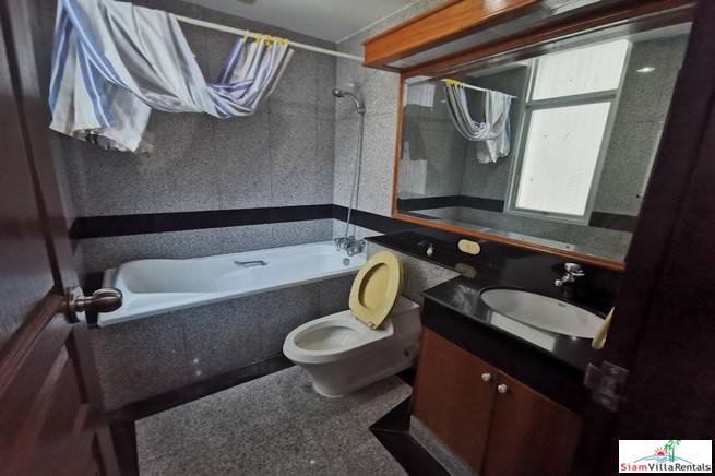Grand Langsuan | Spacious Two Bedroom Pet Friendly Condo for Rent in Chit Lom