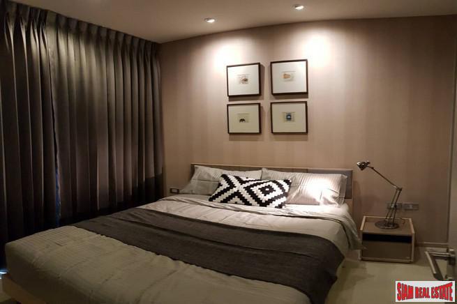 Rhythm Sukhumvit 36 | Comfortable One Bedroom Thong Lo Condo for Rent with City & Pool Views-12