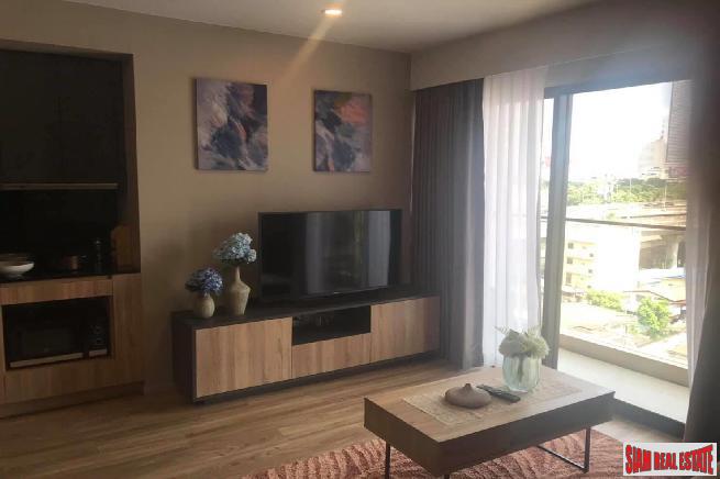 Blossom Condo @ Sathorn - Charoenrat | City and Temple Views from this New 2 Bed Corner Unit on the Top Floor