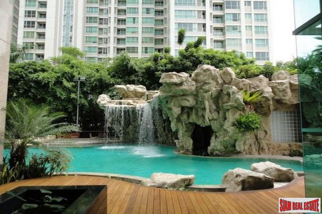 The Park Chidlom | Two Bedroom, Three Bath + Maids Quarters for Rent in Super Luxury Building