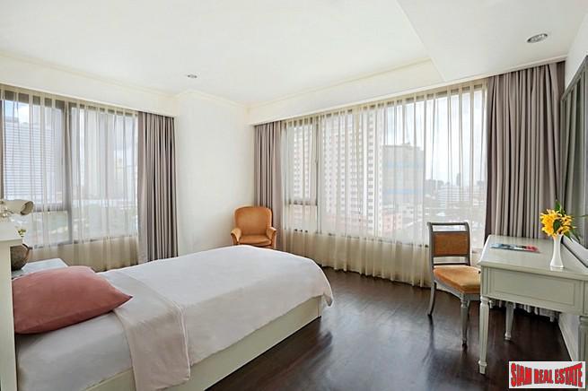 Condo One X Sukhumvit 26 | Bright and Spacious One Bedroom Close to BTS Phrom Phong