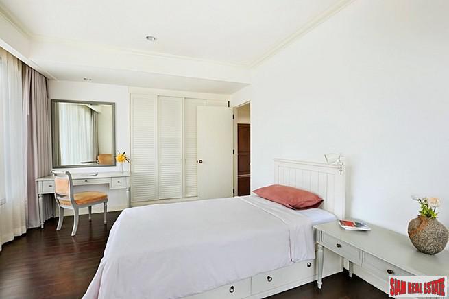 Condo One X Sukhumvit 26 | Bright and Spacious One Bedroom Close to BTS Phrom Phong