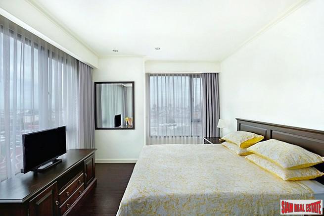 Condo One X Sukhumvit 26 | Bright and Spacious One Bedroom Close to BTS Phrom Phong