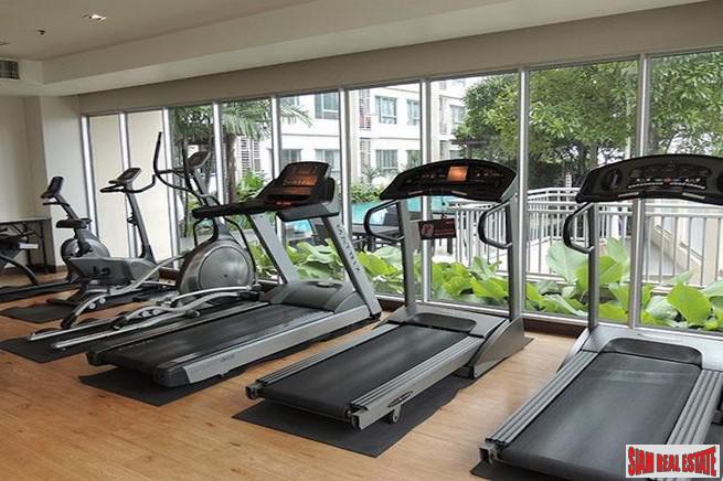 Condo One X Sukhumvit 26 | Bright and Spacious One Bedroom Close to BTS Phrom Phong