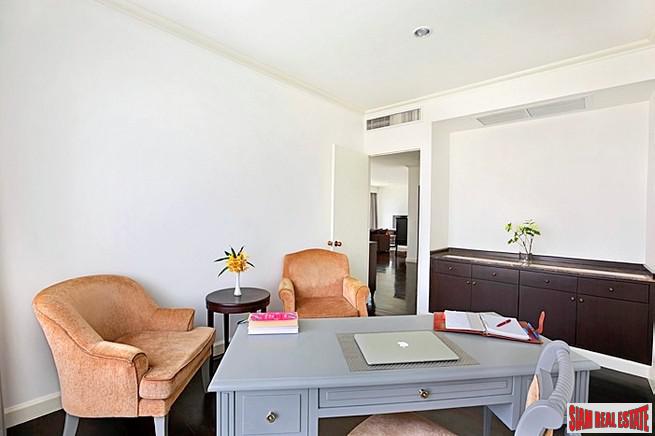 Condo One X Sukhumvit 26 | Bright and Spacious One Bedroom Close to BTS Phrom Phong