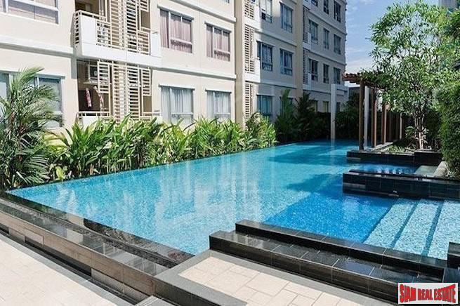 Condo One X Sukhumvit 26 | Bright and Spacious One Bedroom Close to BTS Phrom Phong