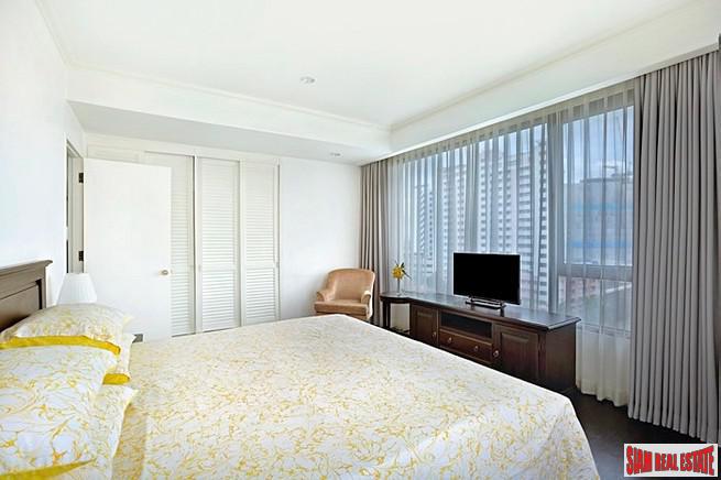 Condo One X Sukhumvit 26 | Bright and Spacious One Bedroom Close to BTS Phrom Phong