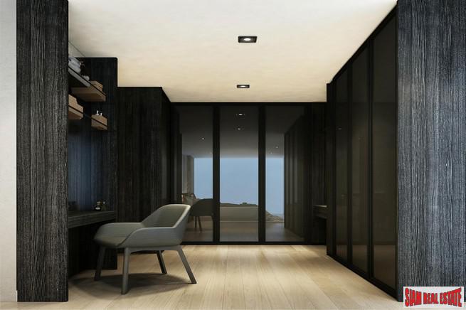 Secure Estate of Luxury Town Homes in Construction at Sukumvit 101, Phunnawithee