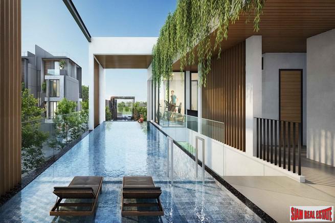 Secure Estate of Luxury Town Homes in Construction at Sukumvit 101, Phunnawithee