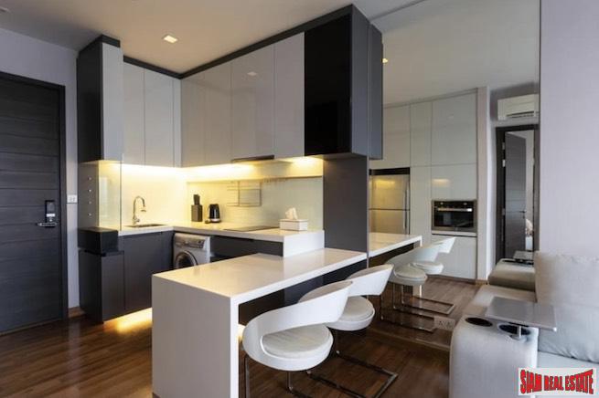 Ivy Ampio | Contemporary One Bedroom Ratchadaphisek Condo for Sale with Unblocked City Views