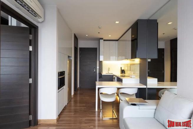 Ivy Ampio | Contemporary One Bedroom Ratchadaphisek Condo for Sale with Unblocked City Views