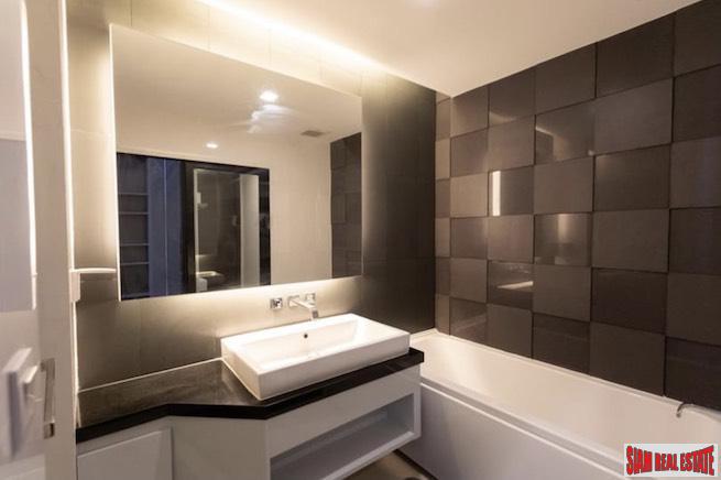 Ivy Ampio | Contemporary One Bedroom Ratchadaphisek Condo for Sale with Unblocked City Views
