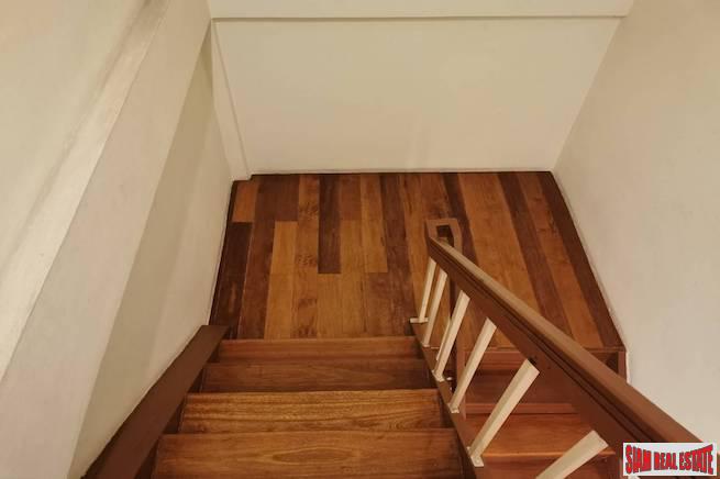 Three Storey Three Bedroom Townhouse for Sale in a Quiet Sukhumvit 39 Location