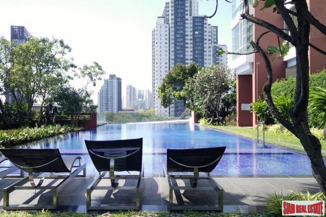 Fullerton Sukhumvit | Two Bedroom Private Corner Condo with City Views for Sale in Thong Lo - Pet Friendly!