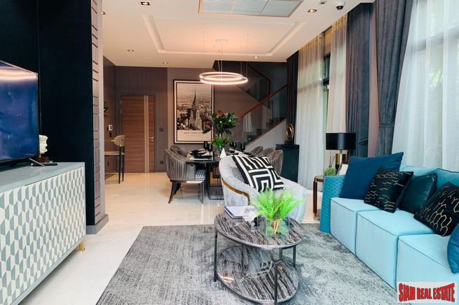 Luxury 4 Bed Show House for Sale in Exclusive Estate with Clubhouse at Bangchak Sukhumvit, close to BTS Phunnawithee