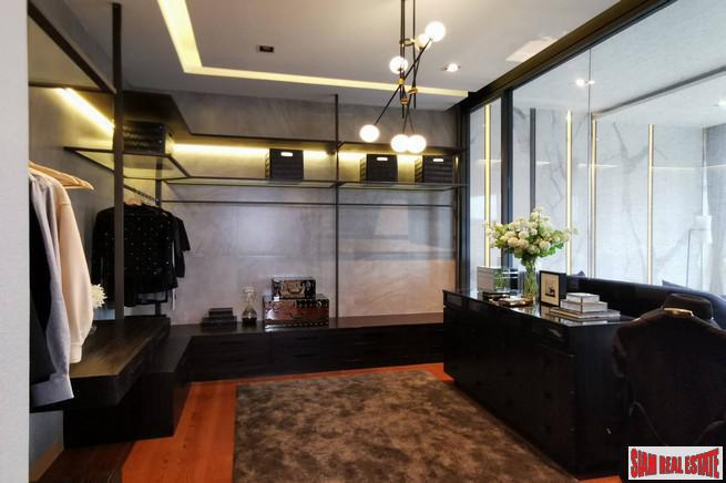 Luxury 5 Bed Show House for Sale in Exclusive Estate with Clubhouse at Bangchak Sukhumvit, close to BTS Phunnawithee
