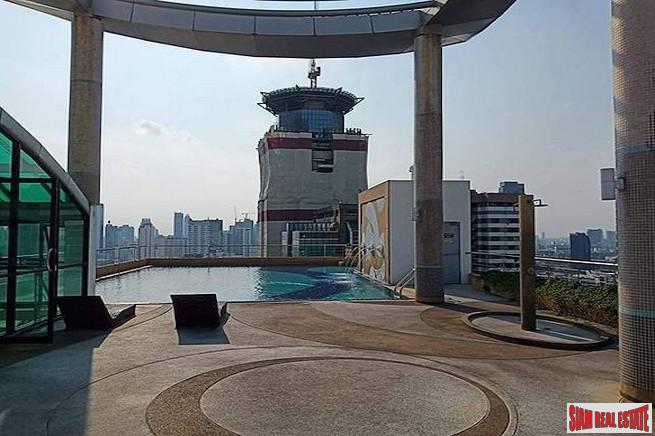 THE ESSE at SINGHA COMPLEX