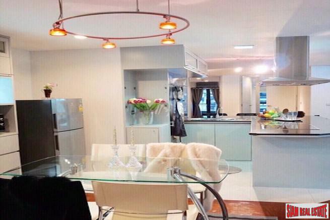Silom Terrace | Extra Spacious Two Bedroom Condo Suitable for a Family for Rent in Silom
