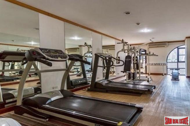 Silom Terrace | Extra Spacious Two Bedroom Condo Suitable for a Family for Rent in Silom
